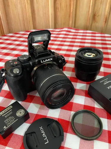 Panasonic Lumix G5 + Lente 14-42mm + Lente 25mm f/1.7 | Kit Completo