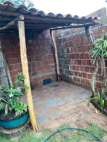 Precisado capina o mato da sua residência