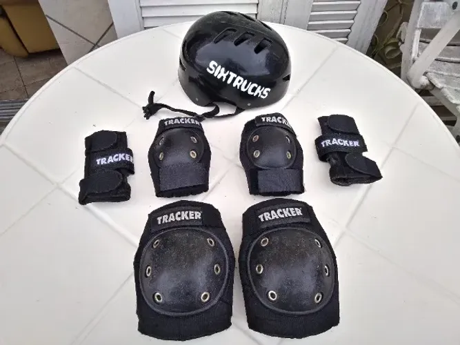 Kit De Proteção Skate/patins Tracker/Sixtrucks Adulto Tamanho P 