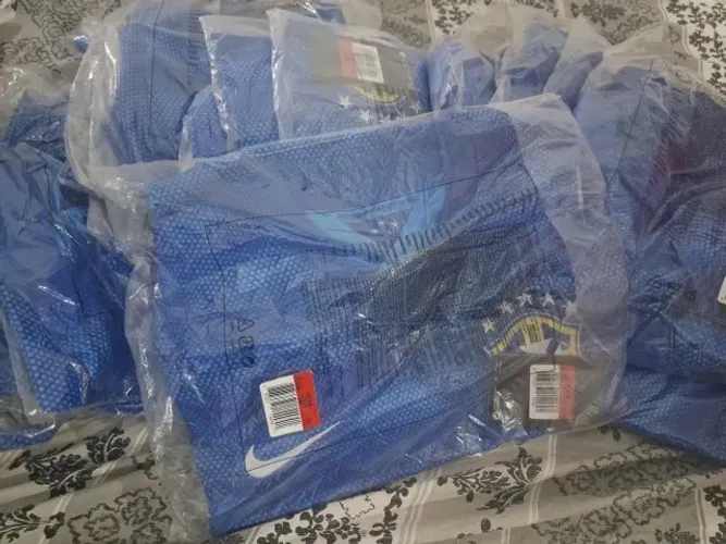 Lote 50 Camisetas Oficiais da Seleção Brasileira Nike Torcedor 2014