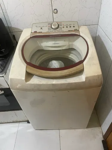 máquina de lavar com defeito