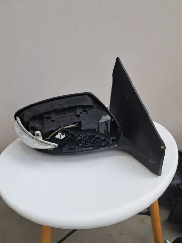 Retrovisor direito Nissan Sentra com pisca sem capa sem lente