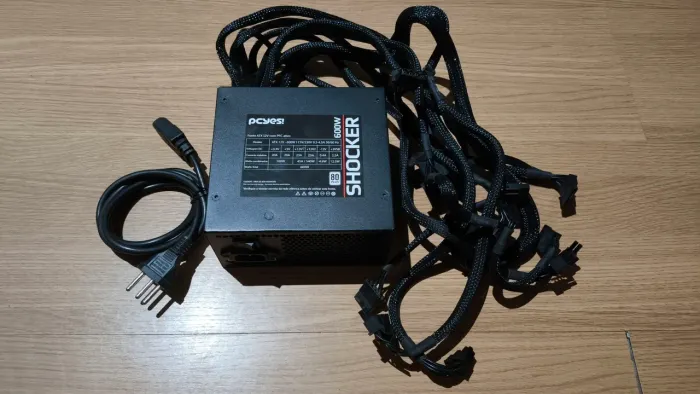 Fonte PCYes Shocker 600W - usada
