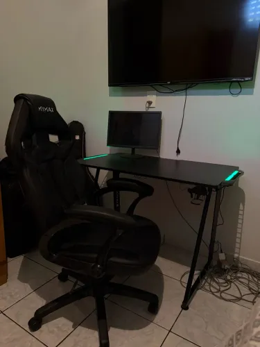 VENDO CADEIRA E MESA GAMER!