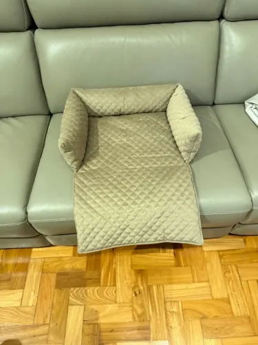 Cama Pet Acolchoada Bege com Laterais para Cachorro ou Gato