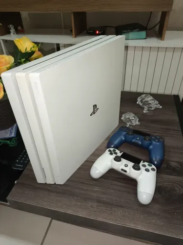 Playstation 4 Pro 2TB