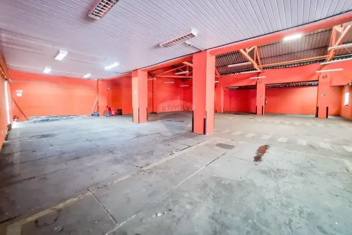 Mega Loja de 630m² na Av. Barão do Rio Branco  um dos pontos mais movimentados de JF