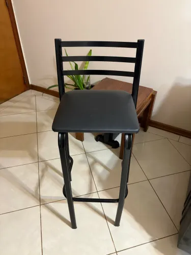 Banqueta de aço preta