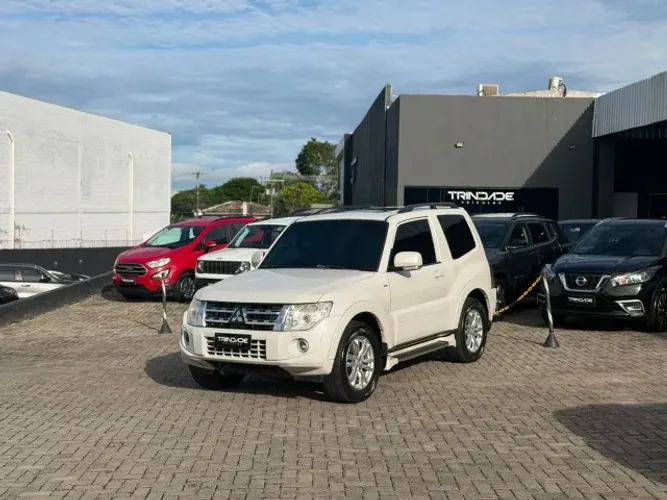 Mitsubishi Pajero HPE Full 3.2 4X4 T.i.dies. 5P AUT 2013