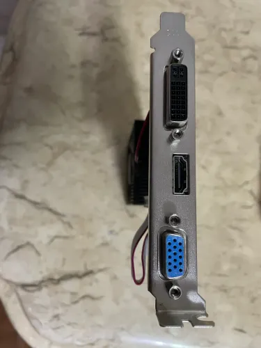 Placa de vídeo Gforce DDR3 2GB