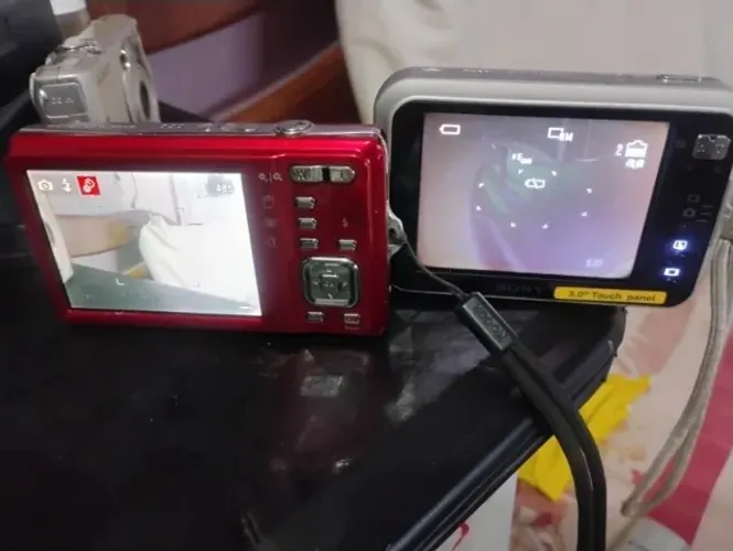 LOTE : CAMERAS DIGITAL´S FUNCIONANDO E EM BOM ESTADO .