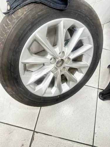 Rodas aro 16 Toyota Corolla