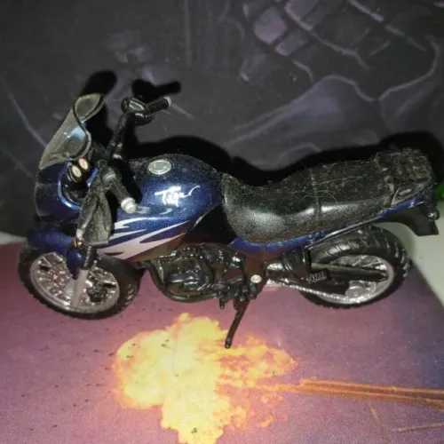 MINIATURA DA MOTO motocicleta Triumph Tiger