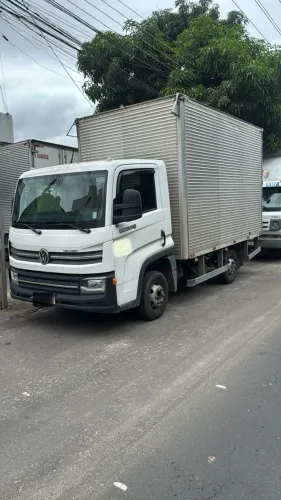 VW Delivery Express 2023 baú