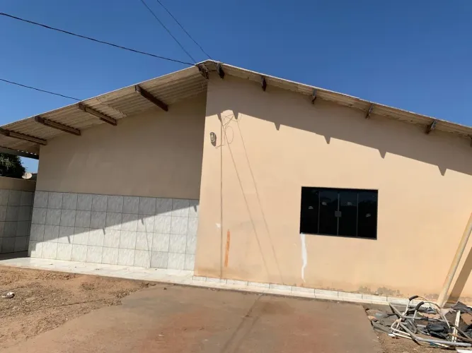 Aluga se casa no Parque Atalaia 1.450,00