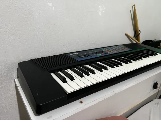 Teclado CASIO antigo