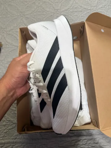 Tênis adidas