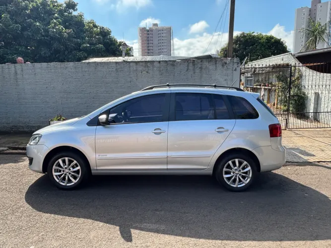 Volkswagen Spacefox 1.6/ 1.6 Trend Total Flex 8V 5P 2013