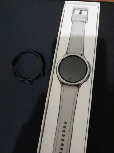 Galaxy Watch 6 Classic prata (47mm) LTE.