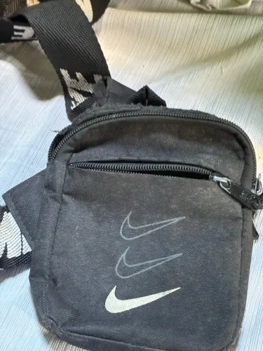 SHOULDER BAG NIKE CROSSBODY PRETA- 3 SWOOSH