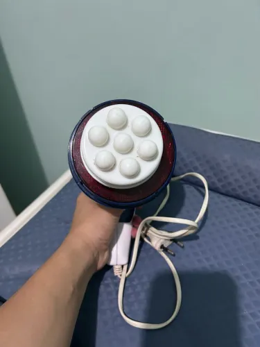 Massageador Elétrico Corporal de Mão - Prático e em bom Estado