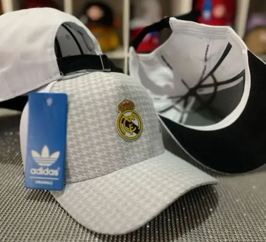 Boné Real Madrid Branco Novo 