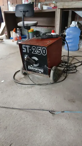 Máquina de Solda 250 amperes