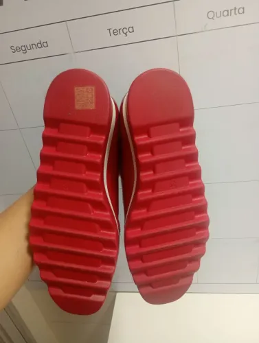 Vendo esse sapatênis novo