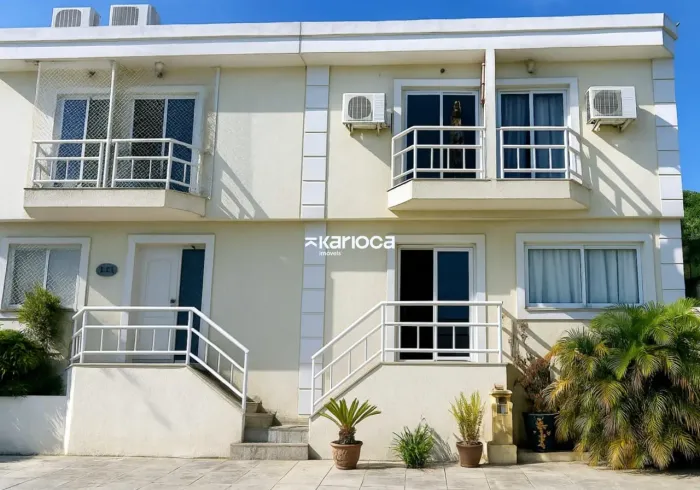 Casa Geminada à venda no Pechincha - Rua Alberto Pasqualini - 130m² - 3 quartos