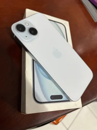 Vendo iPhone 15 com tudo original