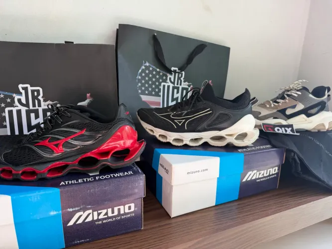 Vendo 3 pares de tênis ou troco
