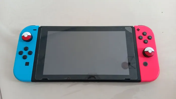 Nintendo Switch V2 Destravado Bateria Longa + Cartão 256GB + Case de Transporte