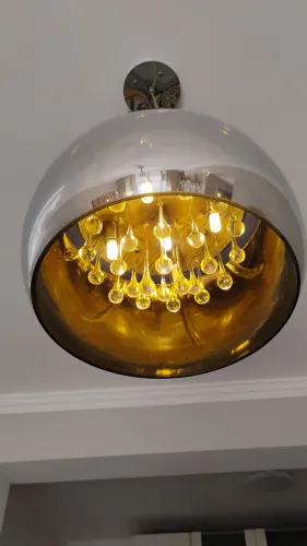 Lustre elegante em cristal