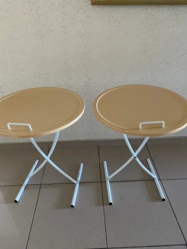 Mesa de apoio (valor das 2, mas vendo separado)