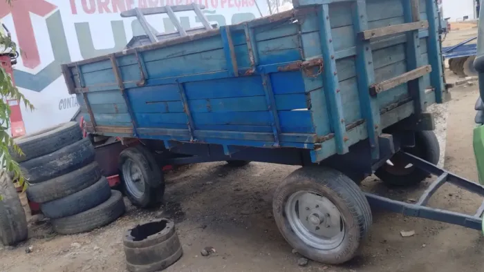 Vedo outro por algo do meu interesse implemento agricolas