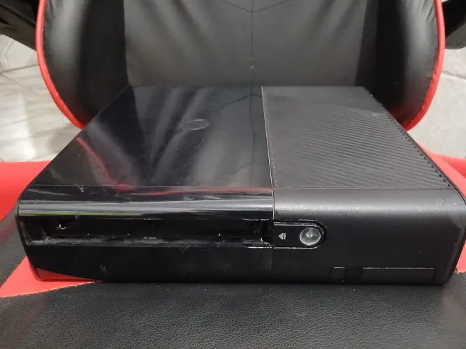 Xbox 360 super slim