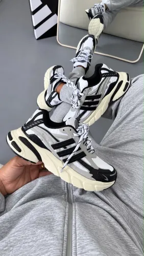 Adidas X Pharrell Jellyfish
