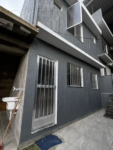 Alugo Casa Duplex de Vila - Vila São Luís - Depósito