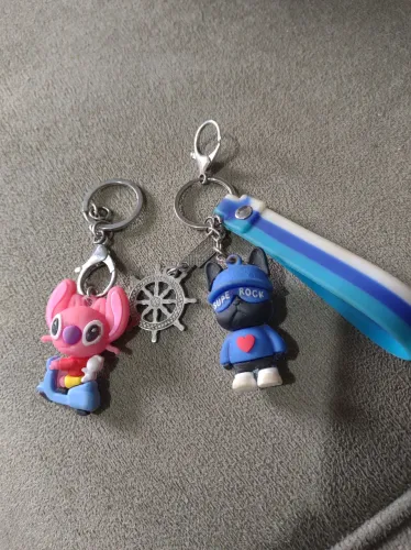 Chaveiros. 6 reais os dois