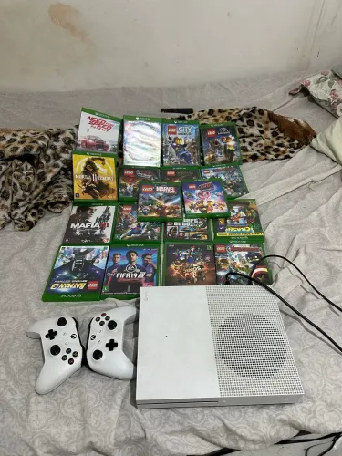 Vendo Xbox one s