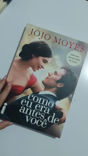 Livro "Como eu era antes de você" capa clássica estado perfeito de conservação 