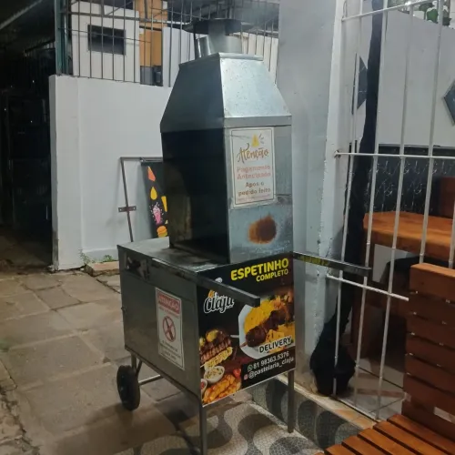 Carroça de espetinho 