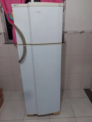 Geladeira Dako REDK38 337 litros - Funcionando perfeitamente<br><br>