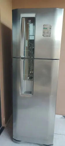 Geladeira Eletrolux 380L