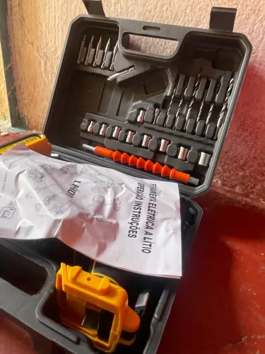 Parafusadeira e Furadeira 48V MAX Sem Fio + 2 Baterias e Kit Completo