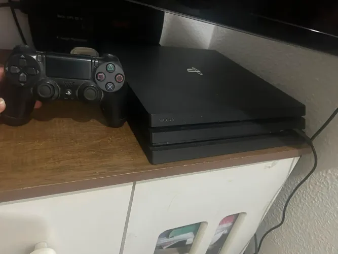 Vendo ps4 super conservado 
