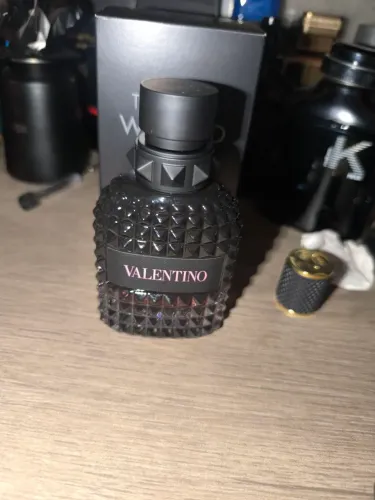 Perfume Valentino born in roma intense. 50ML