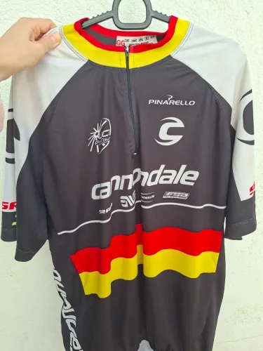 ? VENDO ROUPAS PARA CICLISMO - ÓTIMO ESTADO! ?