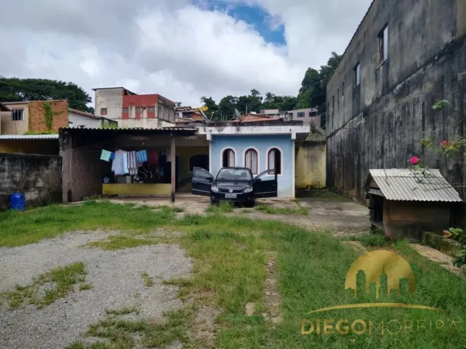 Casa á venda no centro de Terra Preta - 480 m²
