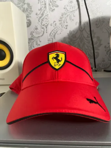 Boné Ferrari Nunca usado